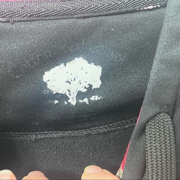 Realtree Black and Pink Camo Hoodie, Size Small - Picture 4 of 9